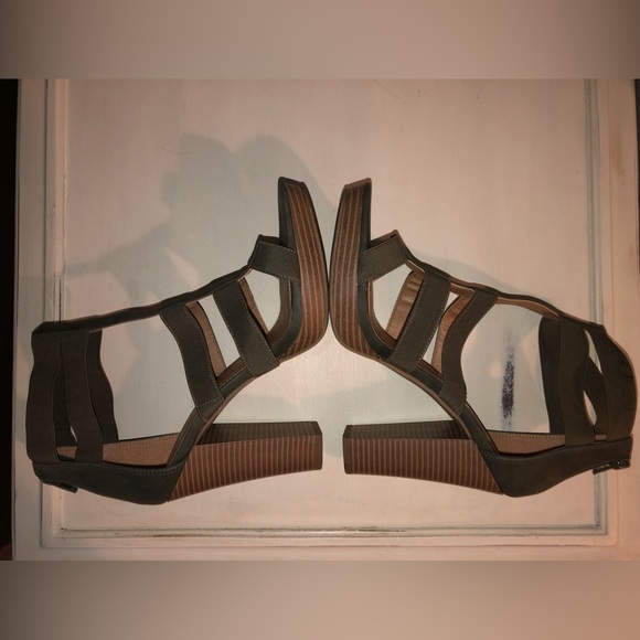 Report Strappy High Heel Sandals size 10 - Picture 4 of 6